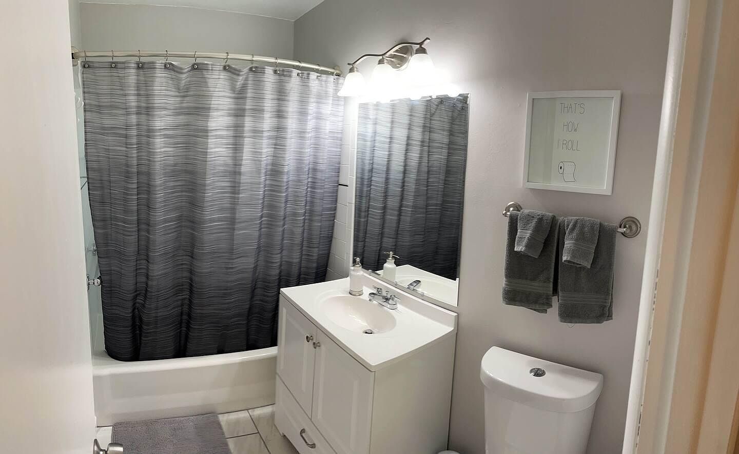 Independence House interior and amenities photo 7