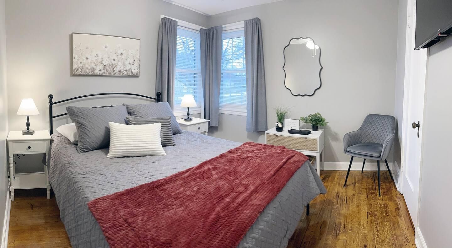 Spruce House interior and amenities photo 8